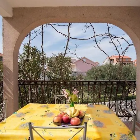 Fidelis - Two Bedroom With Terrace And Pool View 5 Trogir