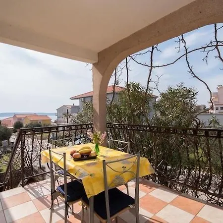 Apartment Fidelis - Two Bedroom With Terrace And Pool View 5 Trogir