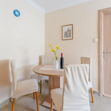 Fidelis - Two Bedroom With Terrace And Pool View 5 Trogir