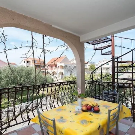 Apartment Fidelis - Two Bedroom With Terrace And Pool View 5